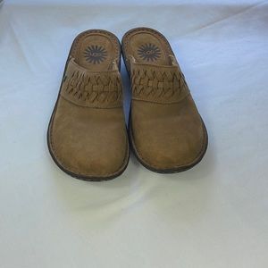 UGG Australia Theresa Tan Leather Clogs Mules Slip on Size 5